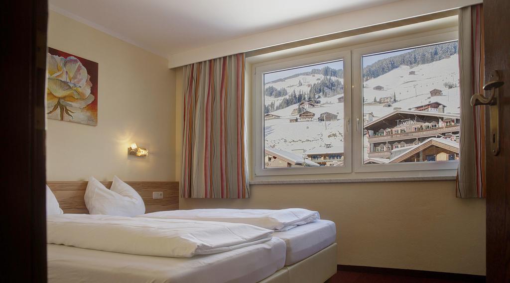 Aparthotel Dorfplatzl Garni Tux Εξωτερικό φωτογραφία