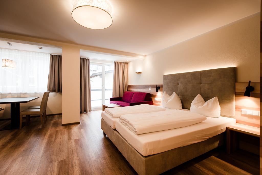 Aparthotel Dorfplatzl Garni Tux Εξωτερικό φωτογραφία