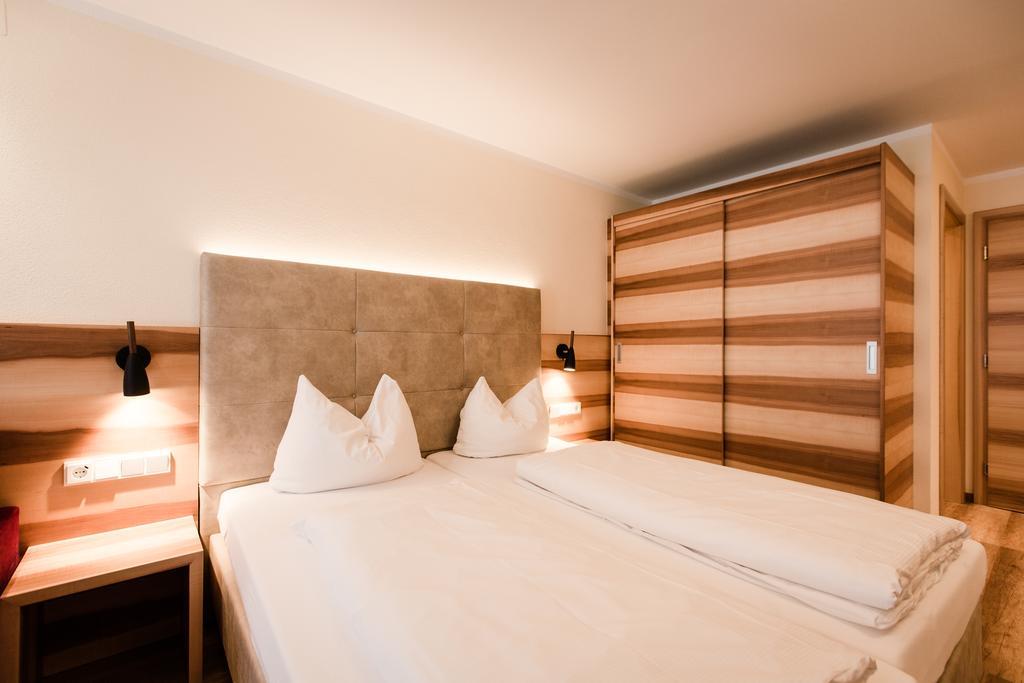 Aparthotel Dorfplatzl Garni Tux Εξωτερικό φωτογραφία