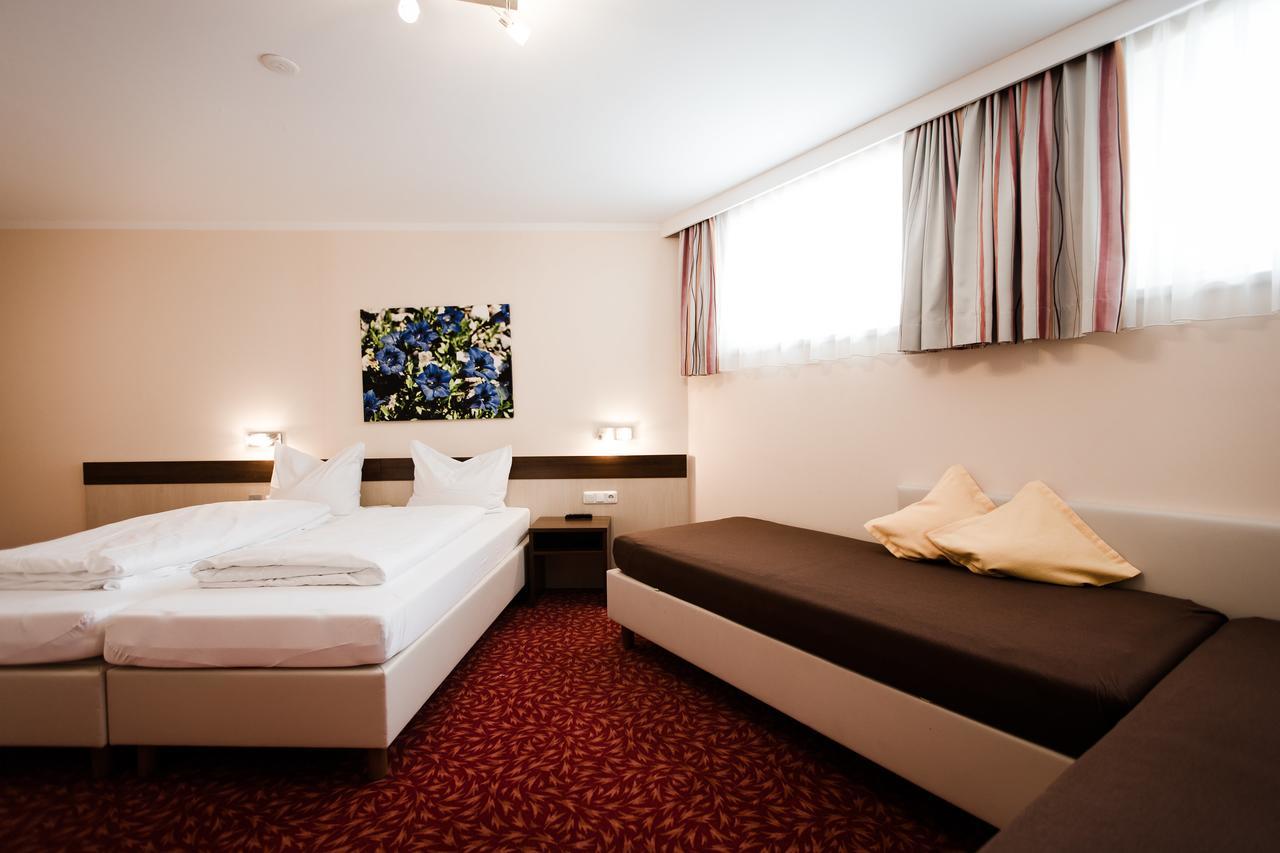 Aparthotel Dorfplatzl Garni Tux Εξωτερικό φωτογραφία