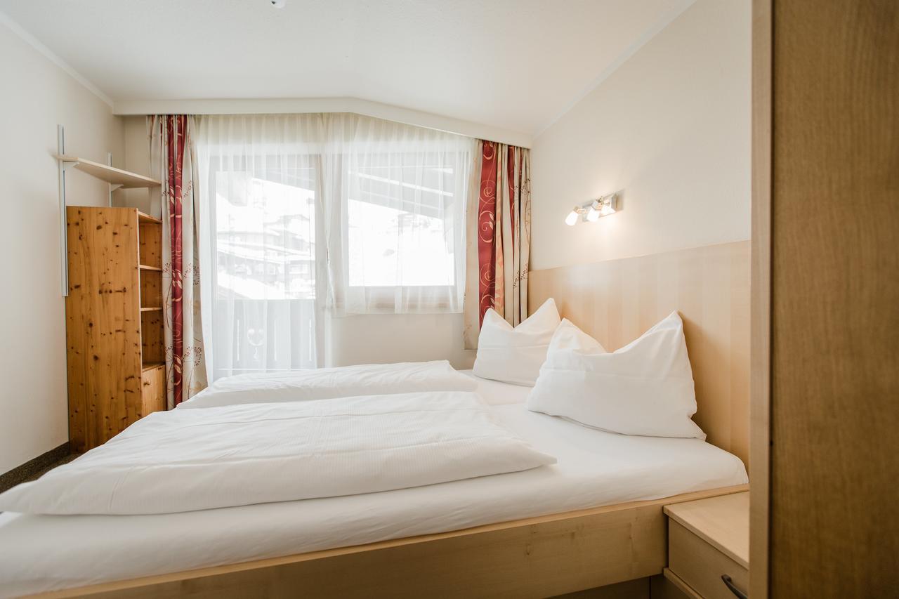 Aparthotel Dorfplatzl Garni Tux Εξωτερικό φωτογραφία